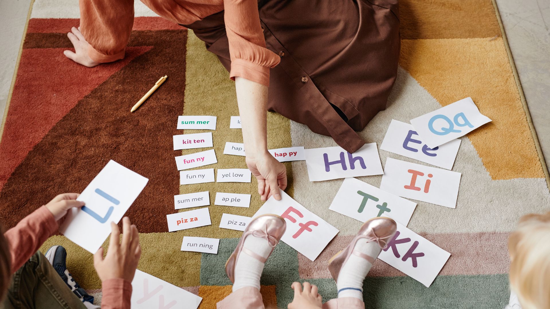 Ar įmanoma mokyti anglų kalbos kaip negimtakalbį?